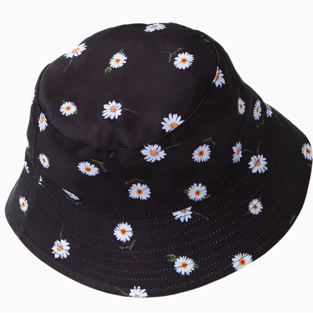 Alice + Olivia Reversible Bucket Hat Daisy Print